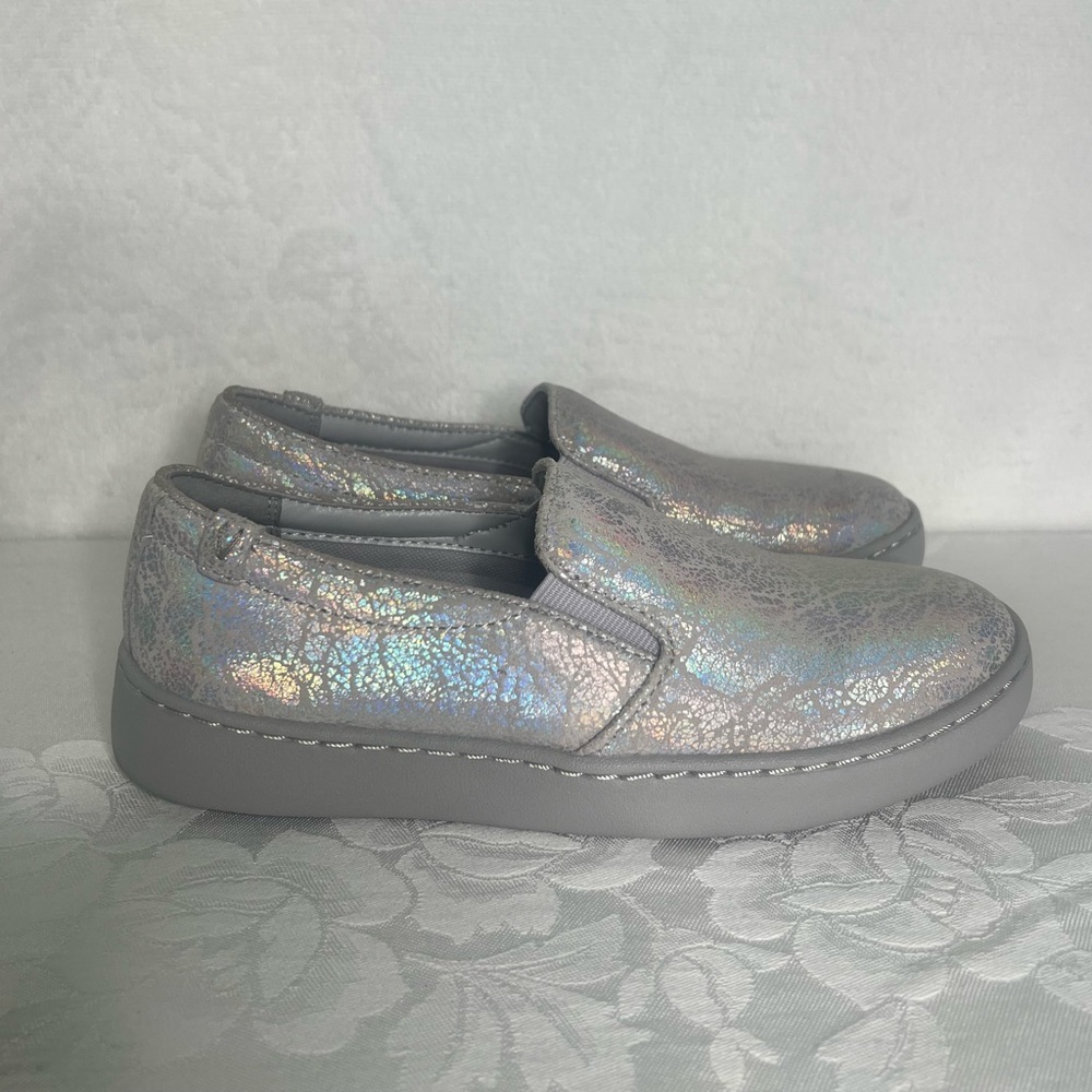 Vionic Avery Iridescent Silver Metallic Slip On S… - image 1